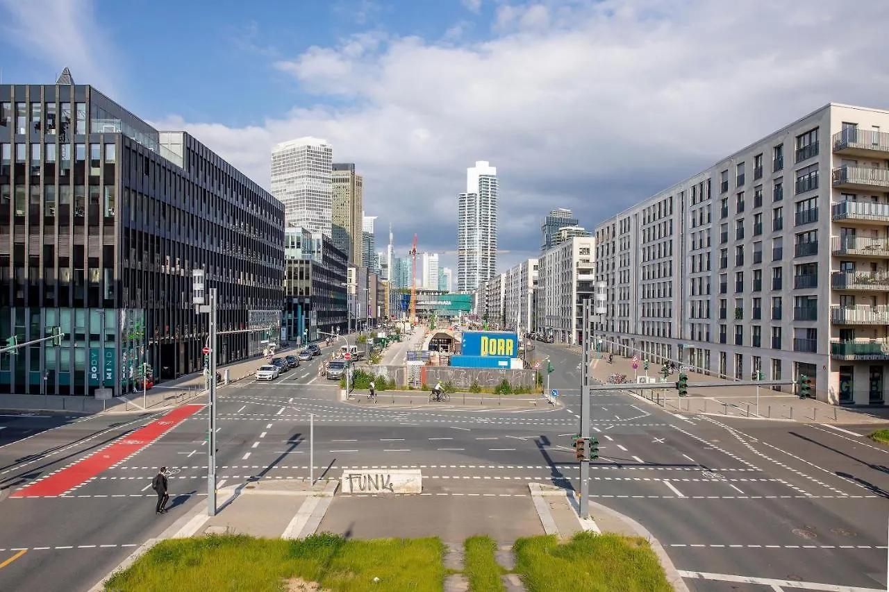 Lyvinn Hotel Frankfurt فرانكفورت ألمانيا